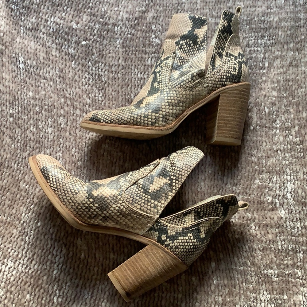 Dolce Vita Booties